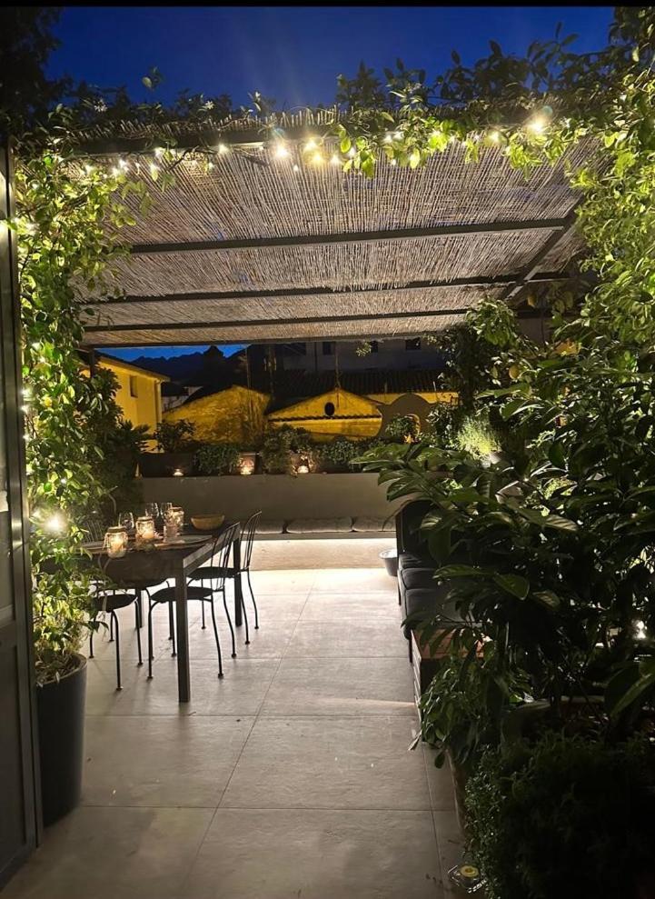 La Casa Di Paola Apartment ซาแลร์โน ภายนอก รูปภาพ